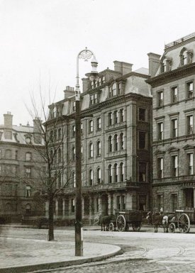 4-7 Arlington (ca. 1880); courtesy Historic New England