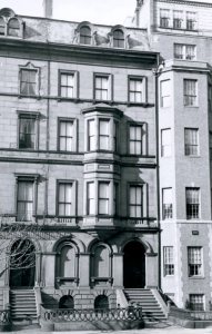 122 Beacon (ca. 1942), photograph by Bainbridge Bunting, courtesy of the Boston Athenaeum