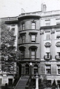 154 Beacon (ca. 1942), photograph by Bainbridge Bunting, courtesy of the Boston Athenaeum