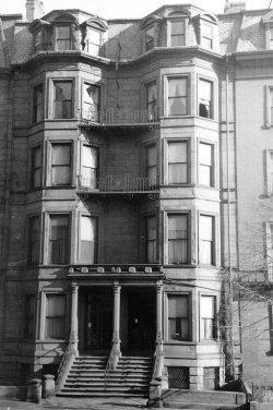 197-199 Beacon (ca. 1942), photograph by Bainbridge Bunting, courtesy of The Gleason Partnership