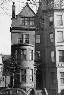 301 Beacon (ca. 1942)