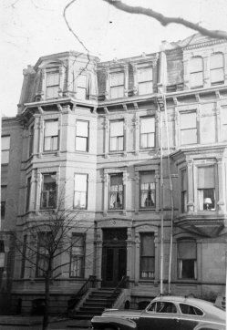 343 Beacon (ca. 1942), photograph by Bainbridge Bunting, courtesy of The Gleason Partnership