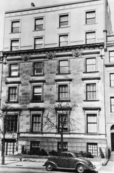 412 Beacon (ca. 1942), photograph by Bainbridge Bunting, courtesy of the Boston Athenaeum