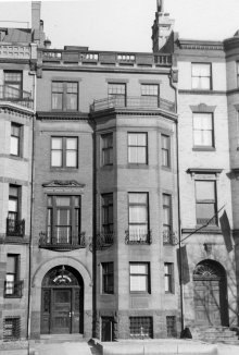 452 Beacon (ca. 1942), photograph by Bainbridge Bunting, courtesy of The Gleason Partnership