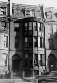 457 Beacon (ca. 1942), photograph by Bainbridge Bunting, courtesy of The Gleason Partnership