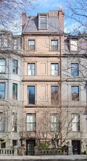 19 Commonwealth (2013)