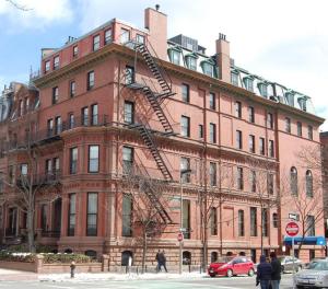 152 Commonwealth (287 Dartmouth) (2013)