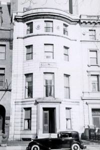 303 Commonwealth (ca. 1942), photograph by Bainbridge Bunting, courtesy of the Boston Athenaeum