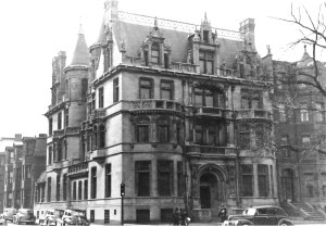 314 Commonwealth (ca. 1942), photograph by Bainbridge Bunting, courtesy of the Boston Athenaeum