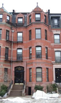 320 Commonwealth (2013)