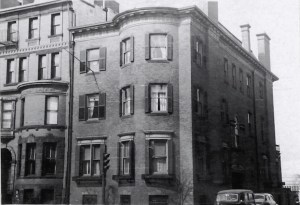 2 Gloucester (404 Beacon) (ca. 1942), photograph by Bainbridge Bunting, courtesy of the Boston Athenaeum