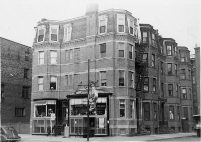 36 Gloucester (279-A Newbury) (ca. 1942), photograph by Bainbridge Bunting, courtesy of The Gleason Partnership