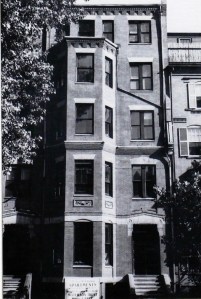 374 Marlborough (ca. 1942), photograph by Bainbridge Bunting, courtesy of the Boston Athenaeum