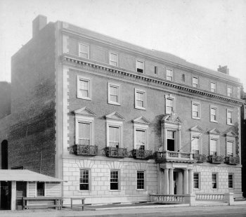 370 Commonwealth (1913), from Executed Work of Parker, Thomas, and Rice, courtesy of Tudy Bartlett